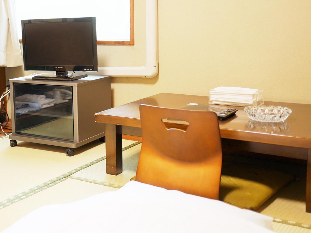 Hiroshima Peace Hotel Exteriör bild